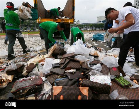 fake bags in manila|manila philippines counterfeit items.